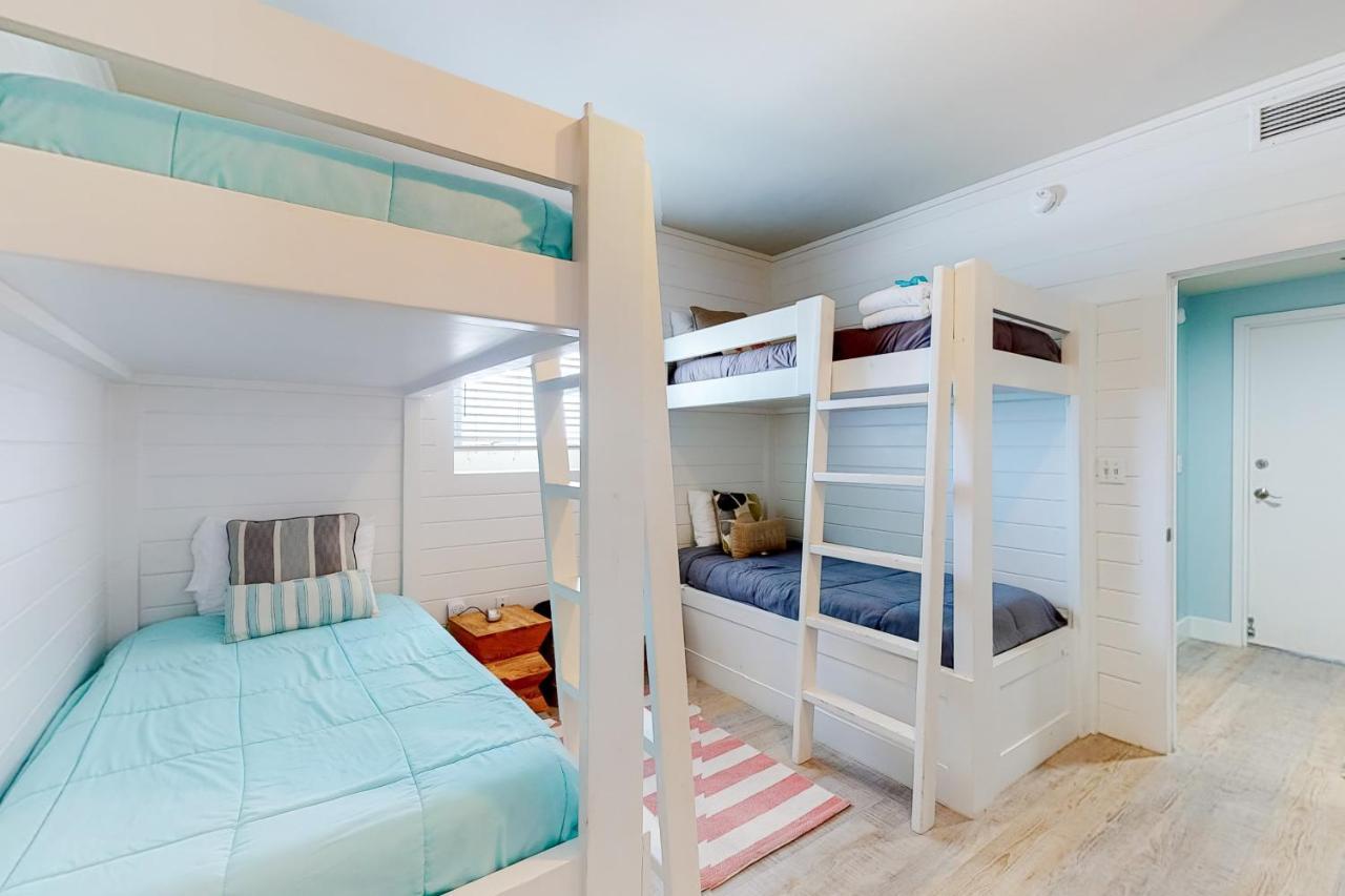 Sterling Breeze 707 Beachside Paradise