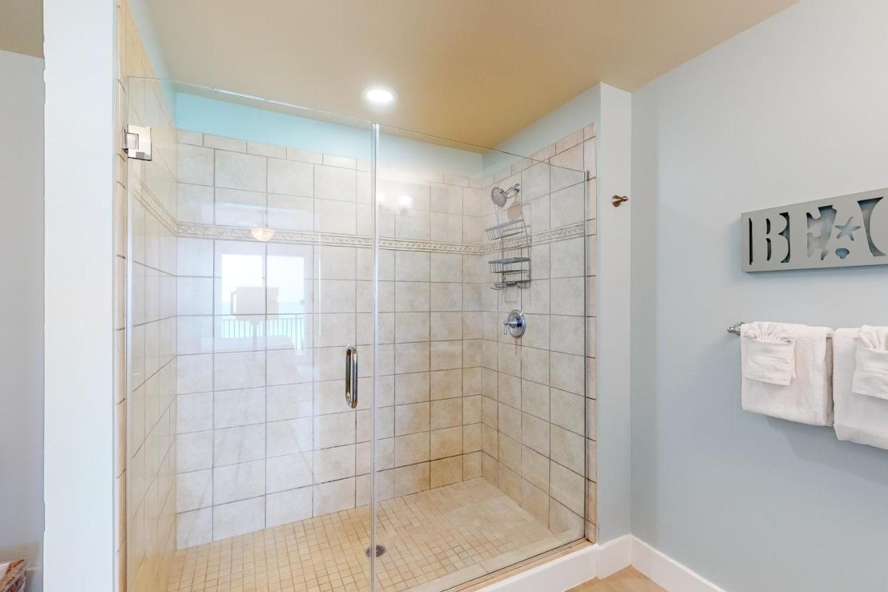 Sterling Breeze 707 Beachside Paradise Apartment