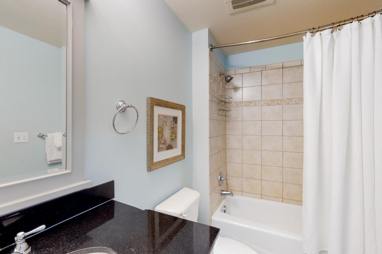 Sterling Breeze 707 Beachside Paradise Apartment *